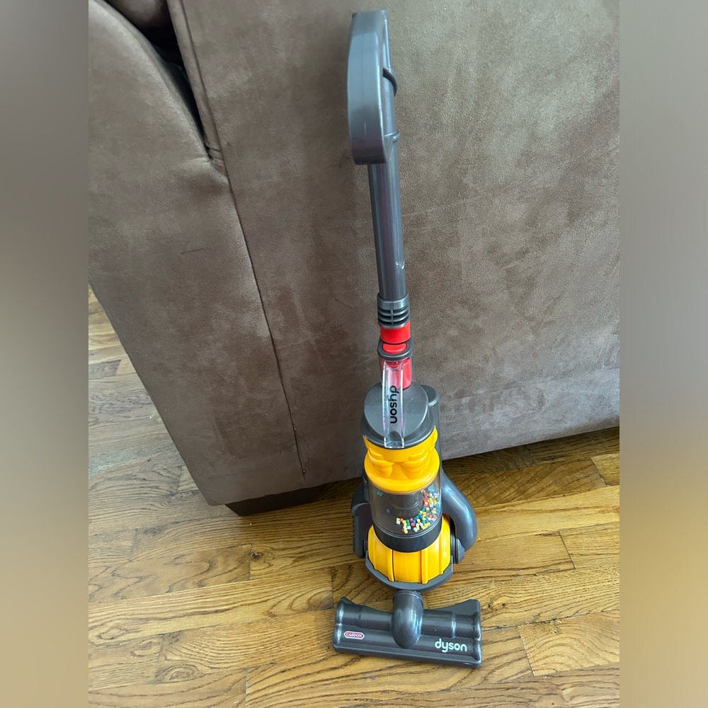 Dyson kids toy vaccum